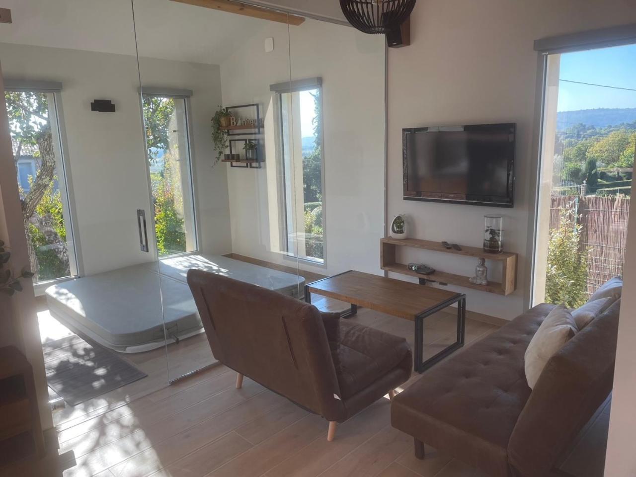 Logement Avec Jacuzzi Joucas Εξωτερικό φωτογραφία