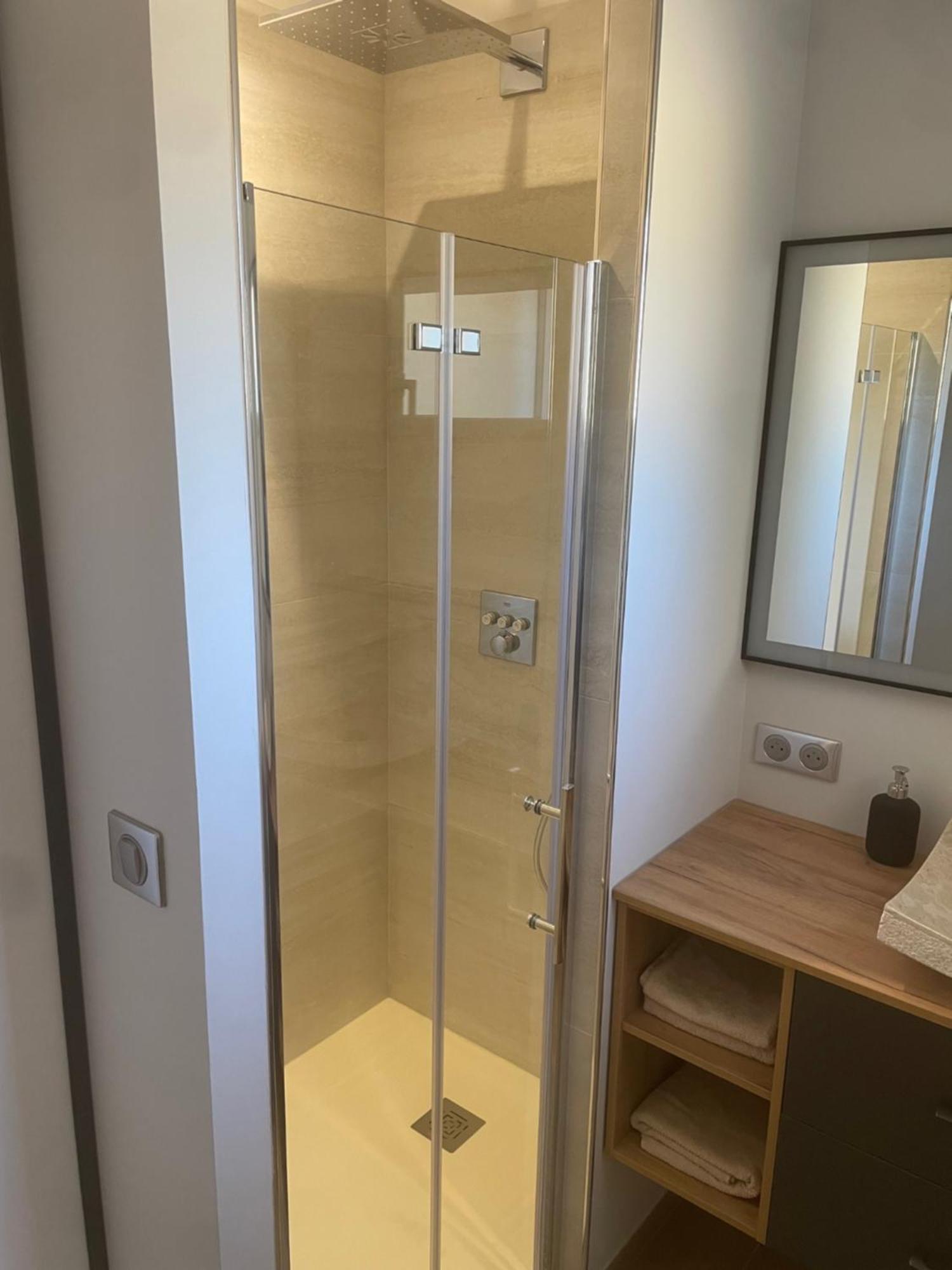 Logement Avec Jacuzzi Joucas Εξωτερικό φωτογραφία