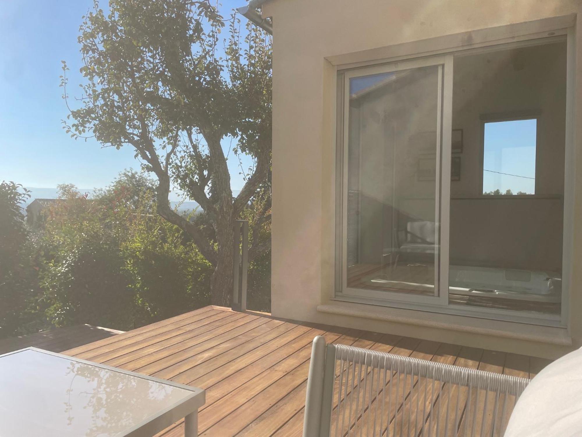 Logement Avec Jacuzzi Joucas Εξωτερικό φωτογραφία